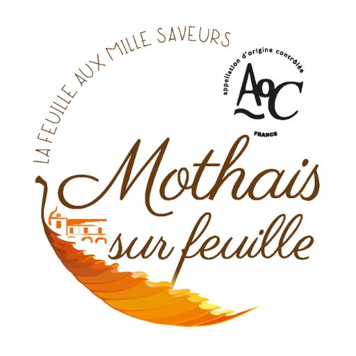 logo du Mothais sur feuille fromage de chèvre AOC